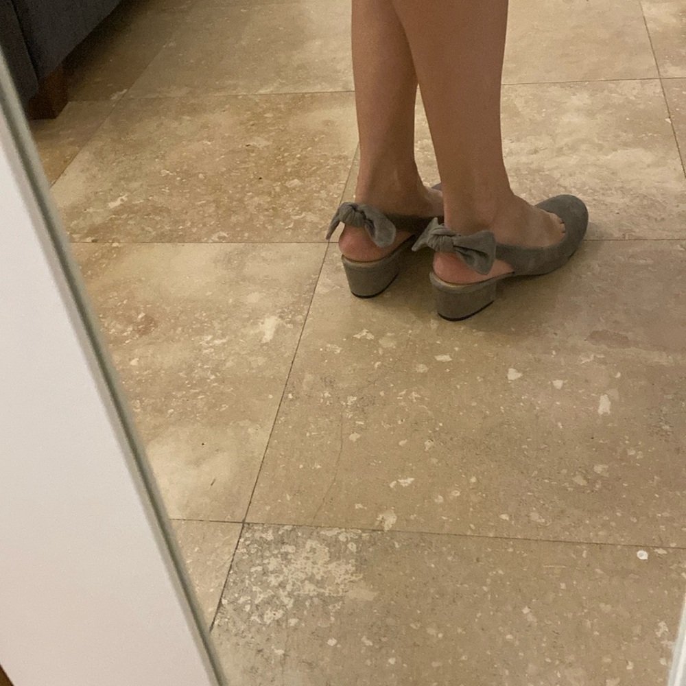Sole Society shoes, with elegant bow, very confortable.